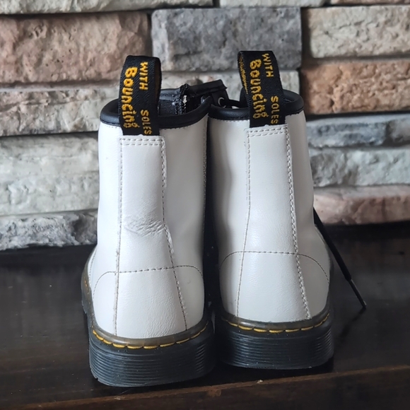 Dr. Marten Boots - Picture 2 of 4